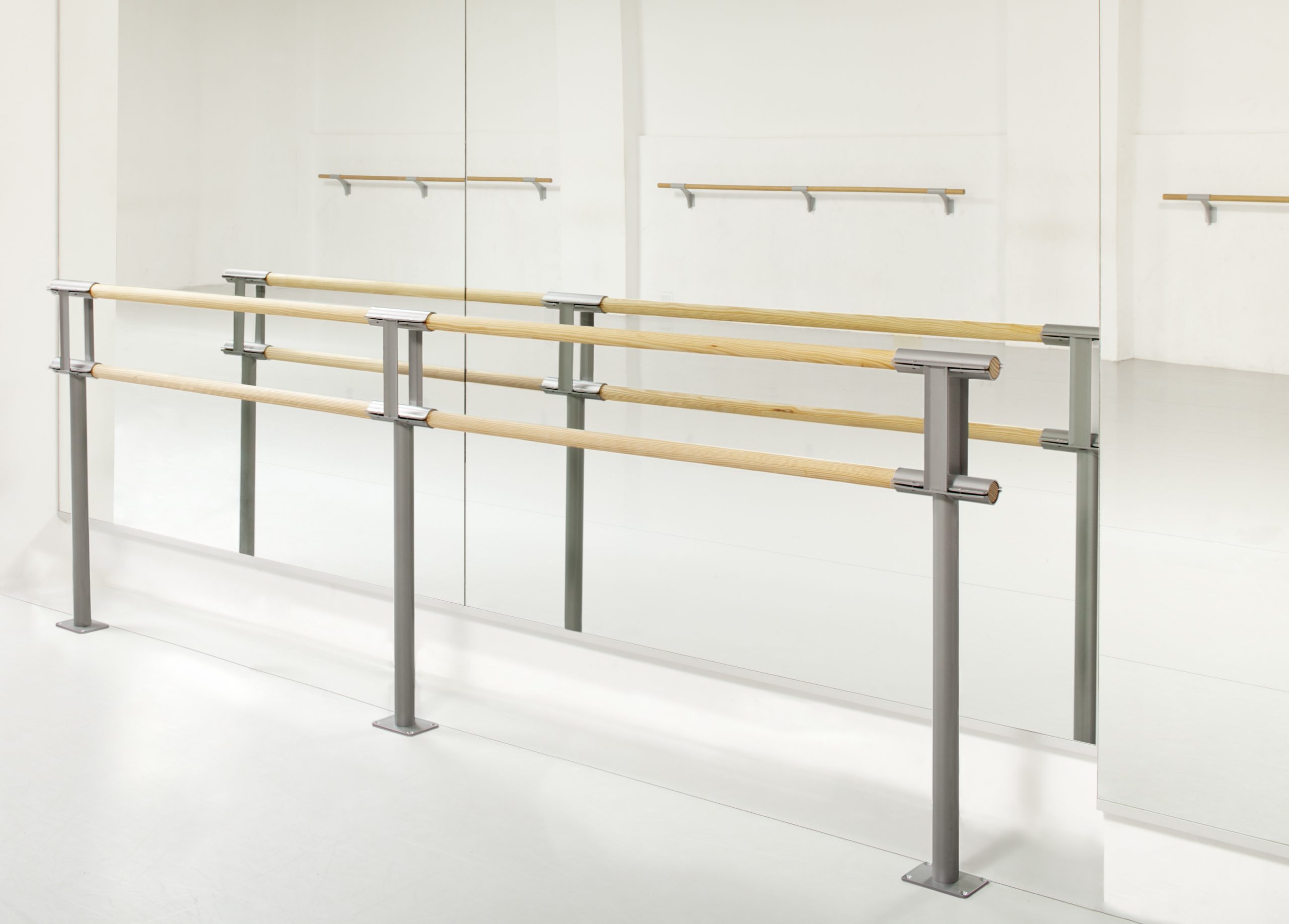 Height-adjustable premium double ballet barre Royale